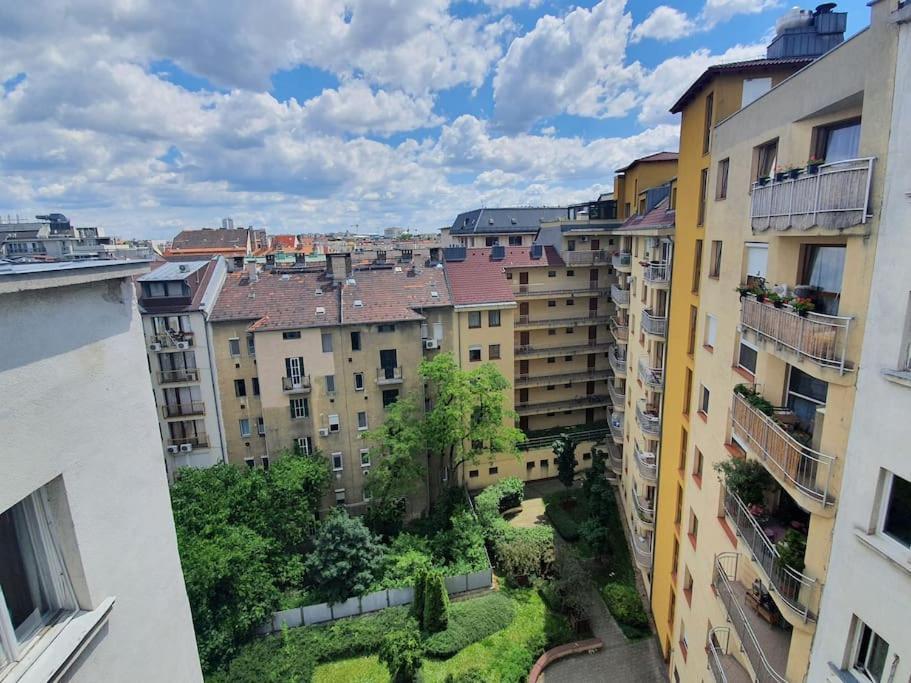 Master Apartment With Air Condition And Separated Rooftop Terrace Budapest Eksteriør bilde